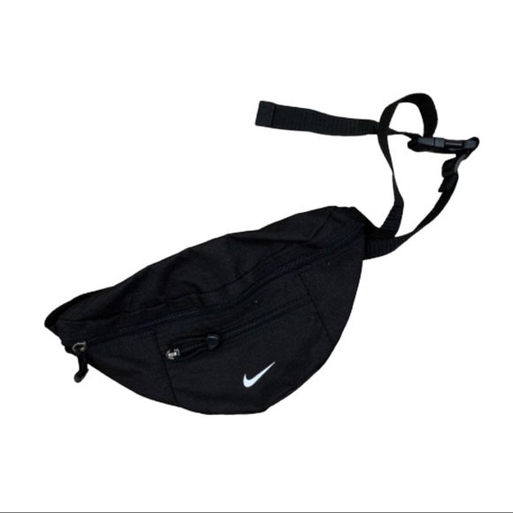 black nike fanny pack